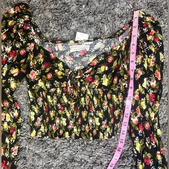 Urban Outfitters Cropped Floral Top Size Small - Picture 8 of 12